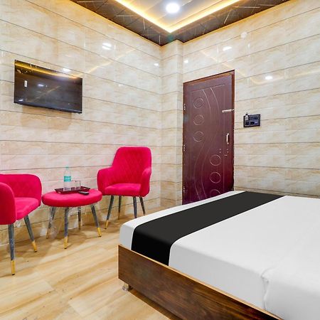Hotel O Krishna Priya Haridwār Exteriör bild