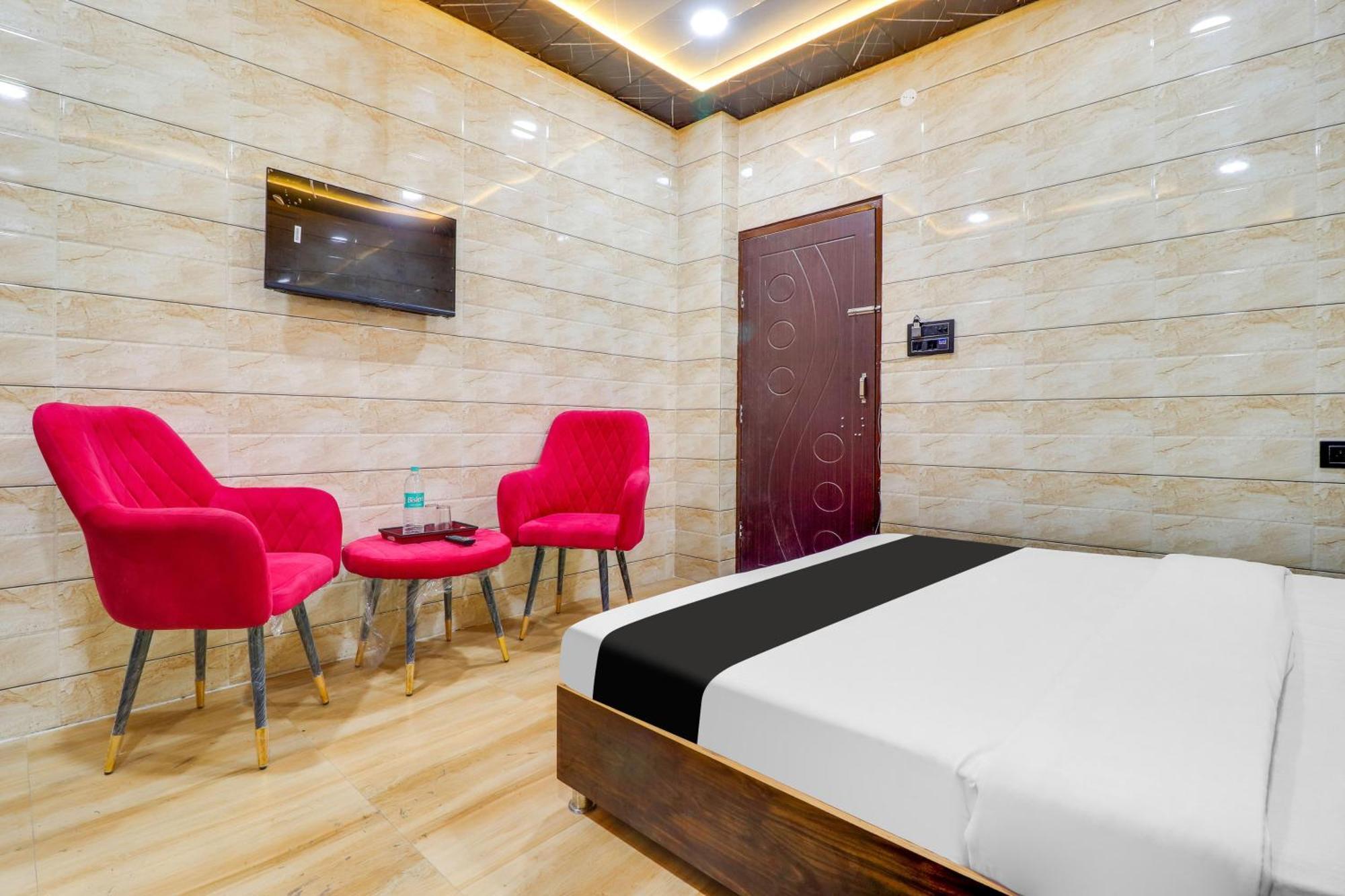 Hotel O Krishna Priya Haridwār Exteriör bild